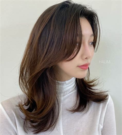 10 Stylish Medium Length Asian Hairstyles